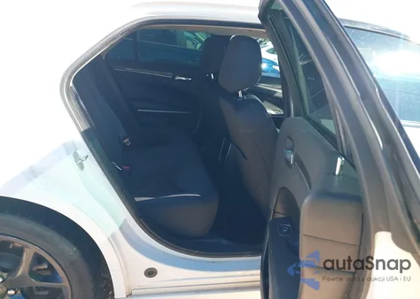 2021 Chrysler 300 Touring from USA, damaged, VIN 2C3CCAAG1MH541540